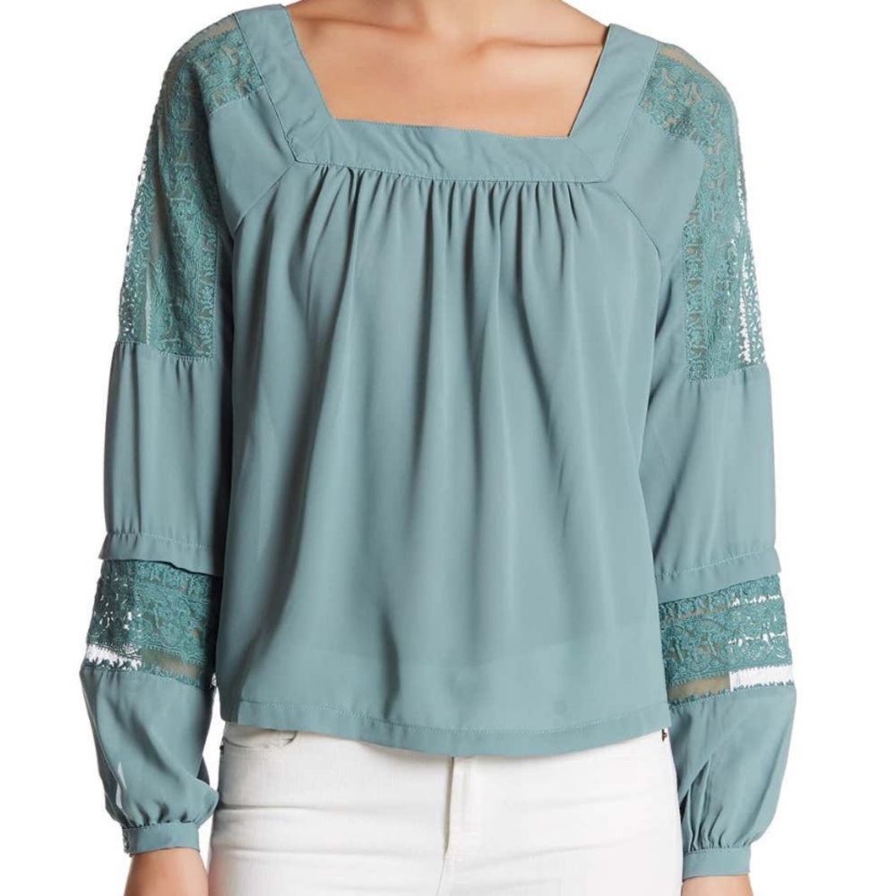 Romeo & Juliet-Lace Sleeve Crepe Blouse